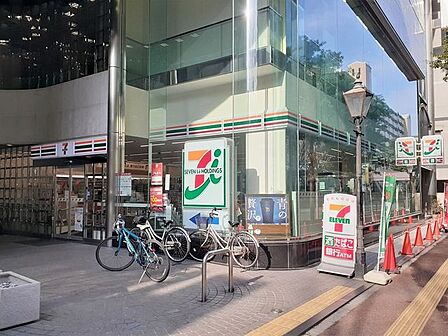セブンイレブン高宮5丁目店 400m