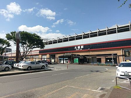 西鉄天神大牟田線 大橋駅 西鉄大橋駅駅ナカ「レイリアOhashi」にはスーパーや100円ショップ、ドラッグストア、飲食店などがあります。 750m