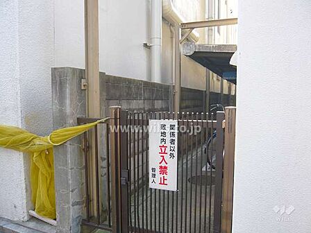 〜駐輪場出入り口〜関係者以外立ち入り禁止になっておりますので、防犯面でも安心です!空き情報に関しましては、お気軽にお問合せ下さい!