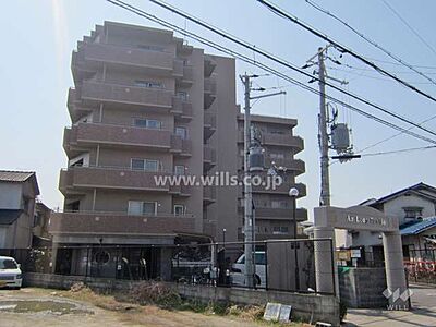 外観：アズループレシオの外観（北東側から）・第1種中高層住居専用地域内にある総戸数32戸・7階建ての中古マンション！・2025年8月にリフォーム実施！［7階部分/7階建］