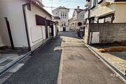 ・建築条件なし！・落ち着いた住宅地！・近隣に小さな公園が点在！・『笹原小学校』徒歩14分！・『南中学校』徒歩14分！・『関西スーパー稲野店』徒歩6分！・『湯の華廊』徒歩12分！