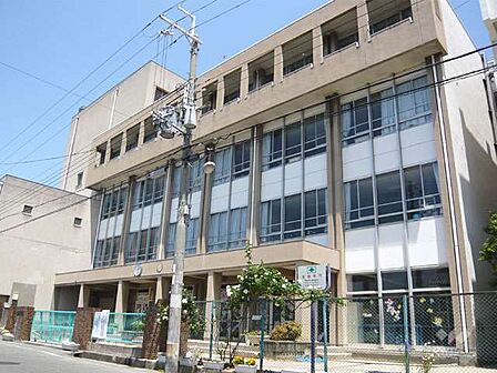 昆陽里小学校[公立]の外観