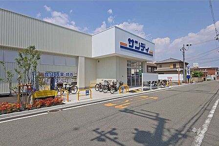 サンディ(牧落店)の外観