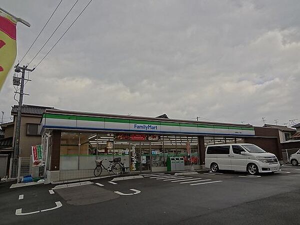 画像23:ファミリーマート／戸畑天神一丁目店 (120m)