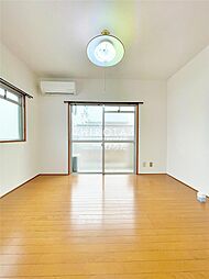 シャトレ千防 3階1Kのリビング/ダイニング