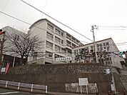 高生中学校(900m)