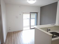 Plum Owl II 3階2LDKのリビング/ダイニング