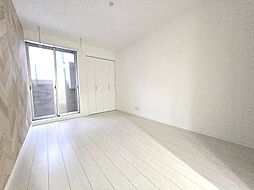 御陵ベース 1階1Kのリビング/ダイニング