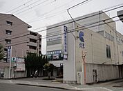 京都信用金庫伏見支店（893m）