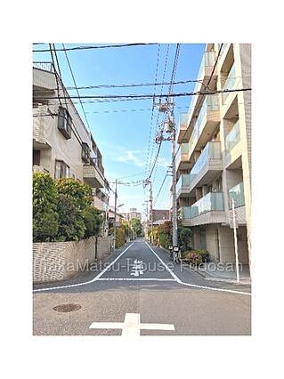 ※南西側の道路...