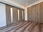 クローゼットも完備でLDK部分のを広くして一つのお部屋としても利用可能な洋室約5.5帖