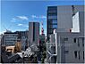 その他：リビングから東京タワー方面を望む眺望。都心らしい町並みを日常を感じられる住戸です