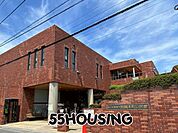 さいたま市立岩槻図書館 徒歩15分。 1170m