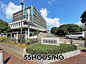 戸田市役所 徒歩5分。 390m