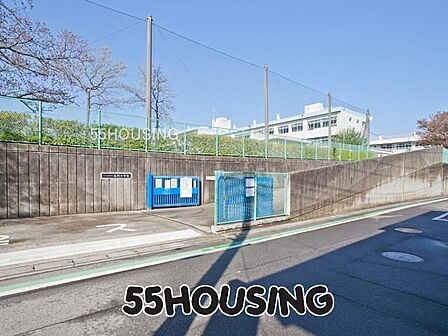 さいたま市立春岡小学校 徒歩5分。 390m