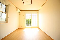 サンベールコガII　C 103 1階2DKのリビング/ダイニング