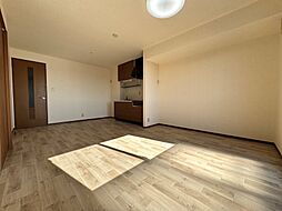 ロイヤルステージタウン鳥栖B棟 105 1階2LDKのリビング/ダイニング