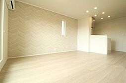 GUCCIフィールドII 103 1階2LDKのリビング/ダイニング