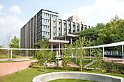 私立九州産業大学（986m）