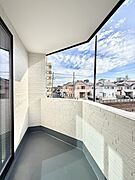 1号棟  ■ 自然を身近に感じる、開放的なバルコニー