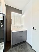 2号棟  ■朝の準備がスムーズにできる広さです