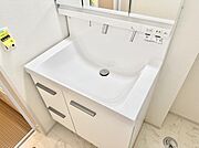 ■手洗いや顔を洗う時も快適に使える便利なシャワー