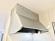 ■調理時の蒸気や匂いが換気扇に誘導され、効率的に排煙ができます。