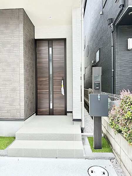 玄関を拡大表示