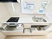 1号棟  ■家族の絆を深める、温もりのあるキッチン