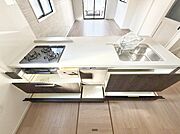 1号棟  ■シンプルで機能的、毎日使いやすいキッチン