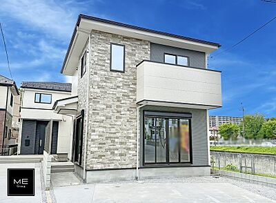 外観:1号棟 ■暮らしを彩る充実した設備仕様が備わった住まい 外観:1号棟 ■暮らしを彩る充実した設備仕様が備わった住まい