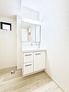 2号棟  ■朝の準備がスムーズにできる広さです