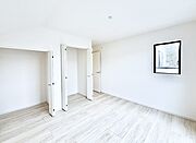 2号棟  ■落ち着いた色合いのお部屋で穏やかな時間を楽しめます