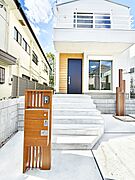 3号棟  ■ シンプルで美しく、住まいの第一印象を彩る玄関です