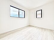 1号棟  ■窓の配置や通気性の良い設計で部屋の空気がこもらず、常に新鮮な空気が流れます