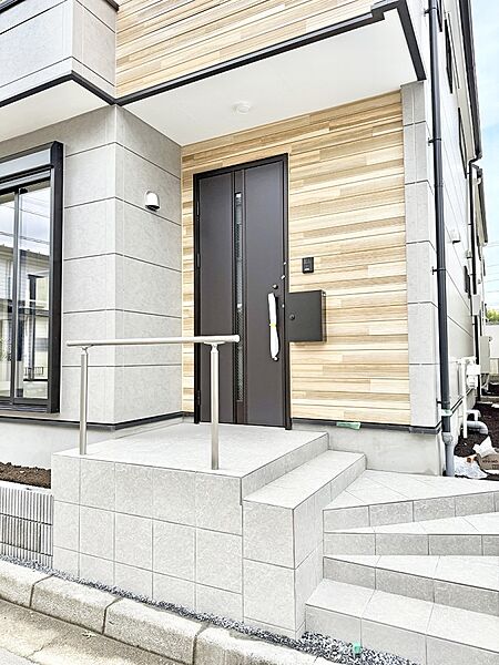 玄関を拡大表示
