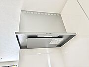 ■調理時の蒸気や匂いが換気扇に誘導され、効率的に排煙ができます。