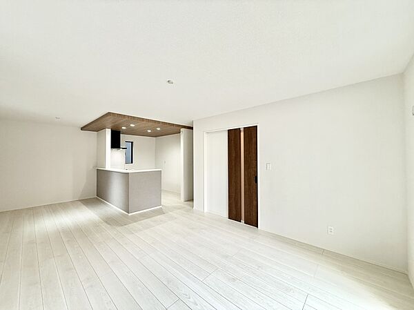 リビング/ダイニングを拡大表示