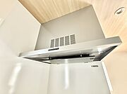 ■調理時の蒸気や匂いが換気扇に誘導され、効率的に排煙ができます。