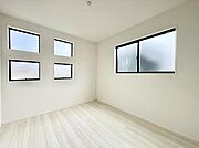 2号棟  ■落ち着いた色合いのお部屋で穏やかな時間を楽しめます