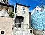 外観：2号棟  ■家族みんなが笑顔で過ごせる、安心感のある住まい