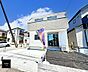 外観：2号棟  ■暮らしを彩る充実した設備仕様が備わった住まい