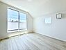 室内：2号棟  ■落ち着いた色合いのお部屋で穏やかな時間を楽しめます