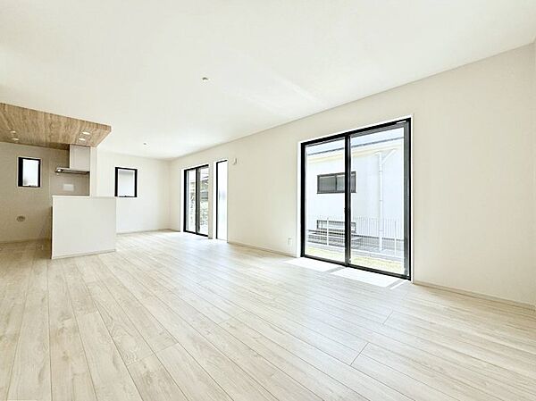 リビング/ダイニングを拡大表示