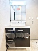 A号棟  ■朝の準備がスムーズにできる広さです