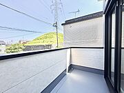 1号棟  ■ 季節の移ろいを感じられる開放的な空間です