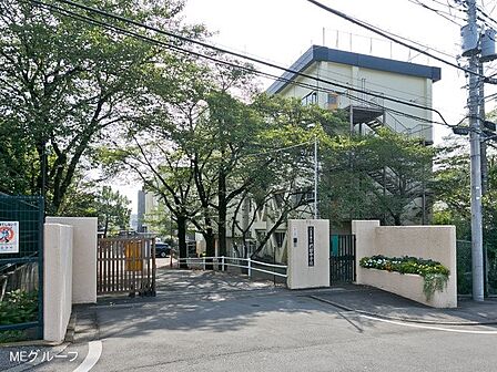 中学校 1290m 八王子市立椚田中学校