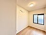 室内：■落ち着いた色合いのお部屋で穏やかな時間を楽しめます
