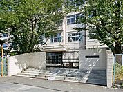 中学校 1300m 八王子市立四谷中学校
