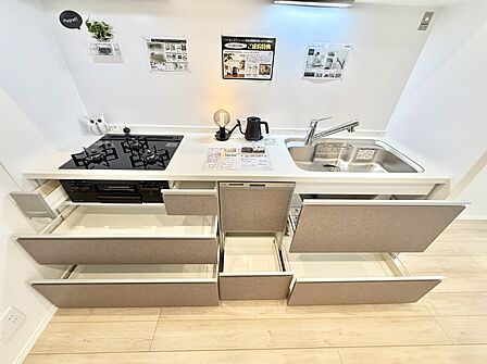 ■家族の絆を深める、温もりのあるキッチン